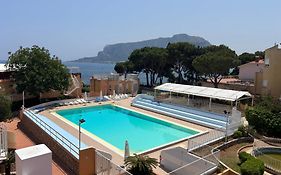 Ashur Apartments